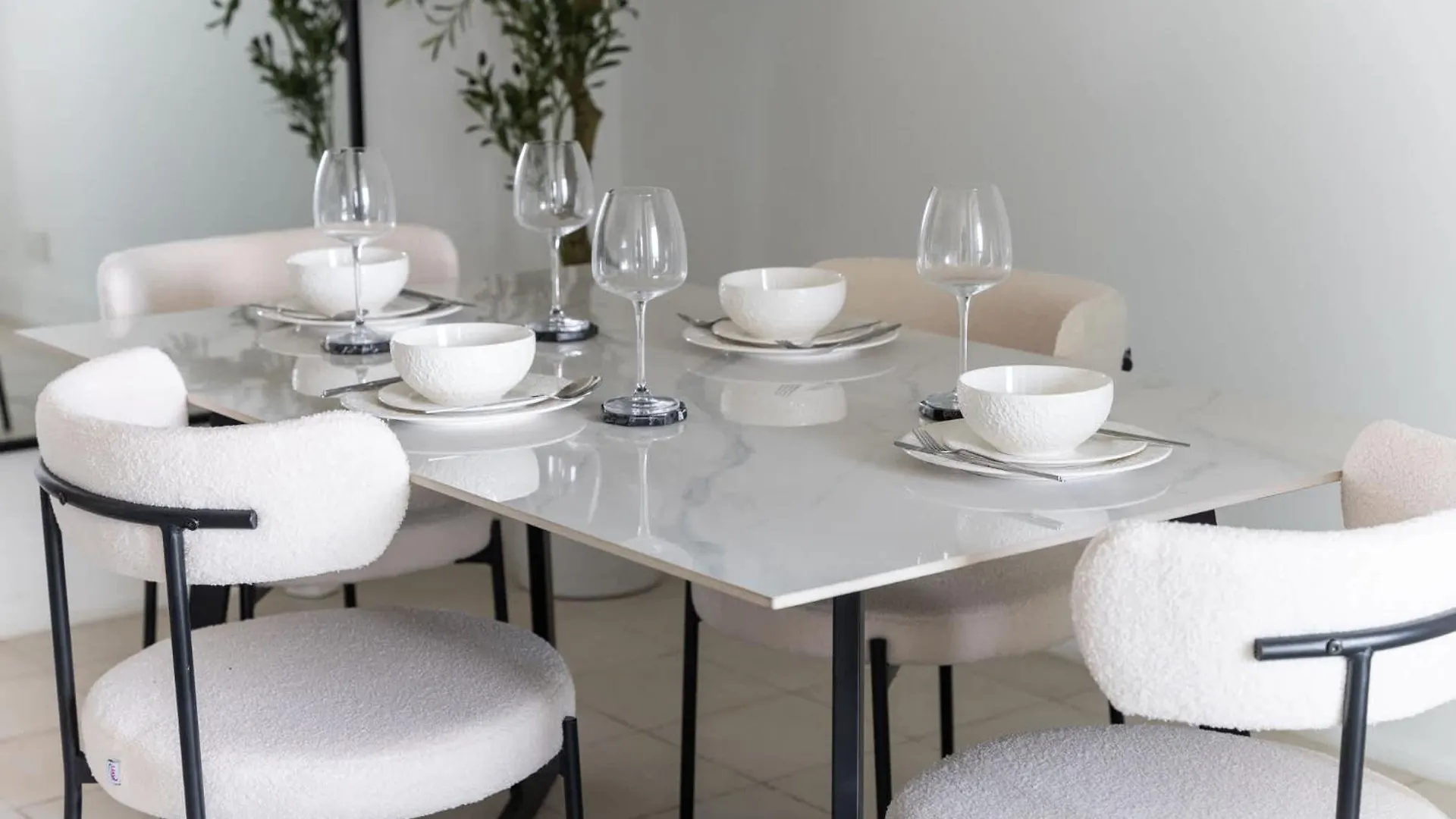 Prime 2Br Near Marina Mall & Tram Dubai United Arab Emirates