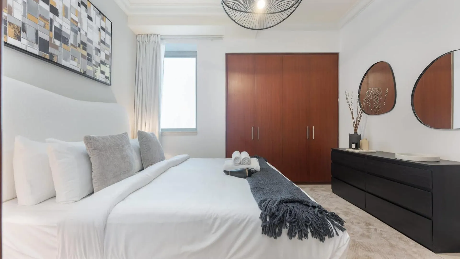 Prime 2Br Near Marina Mall & Tram Dubai United Arab Emirates