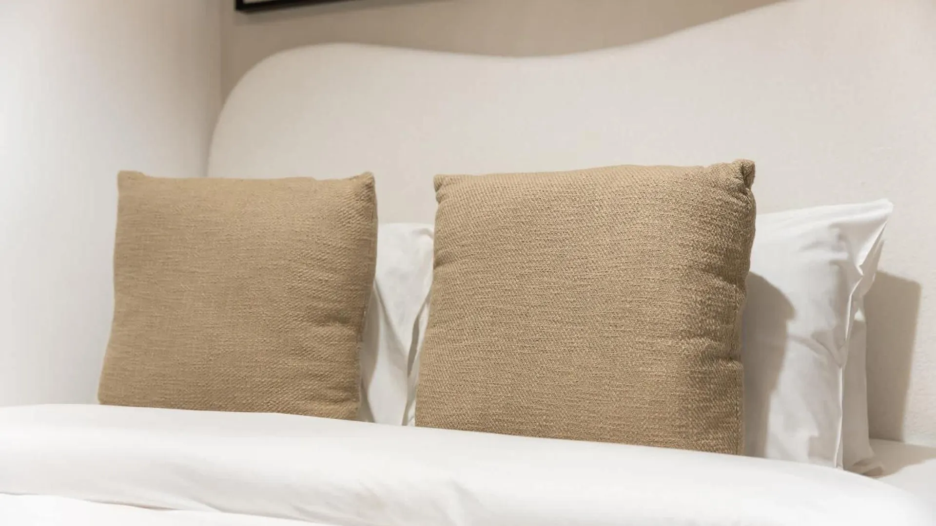 Apartment Prime 2Br Near Marina Mall & Tram Dubai United Arab Emirates