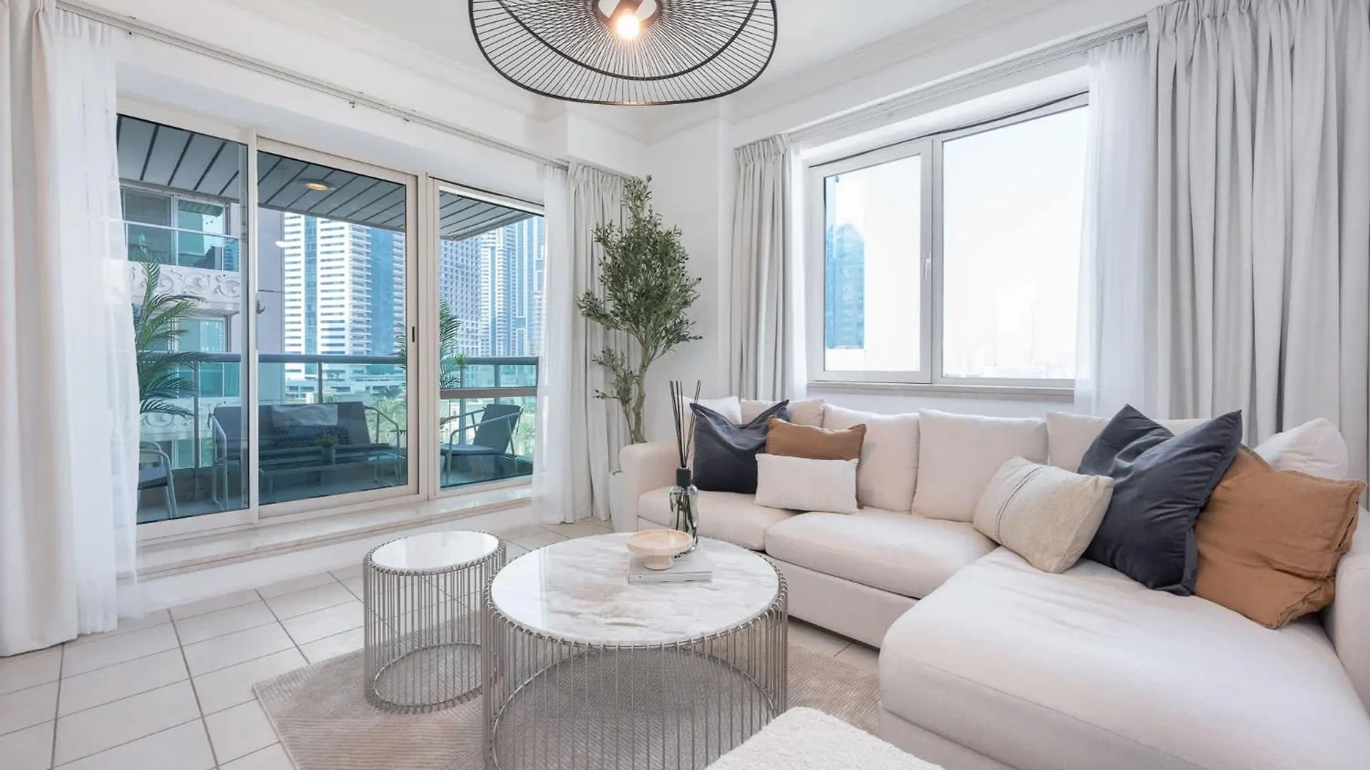 Prime 2Br Near Marina Mall & Tram Dubai